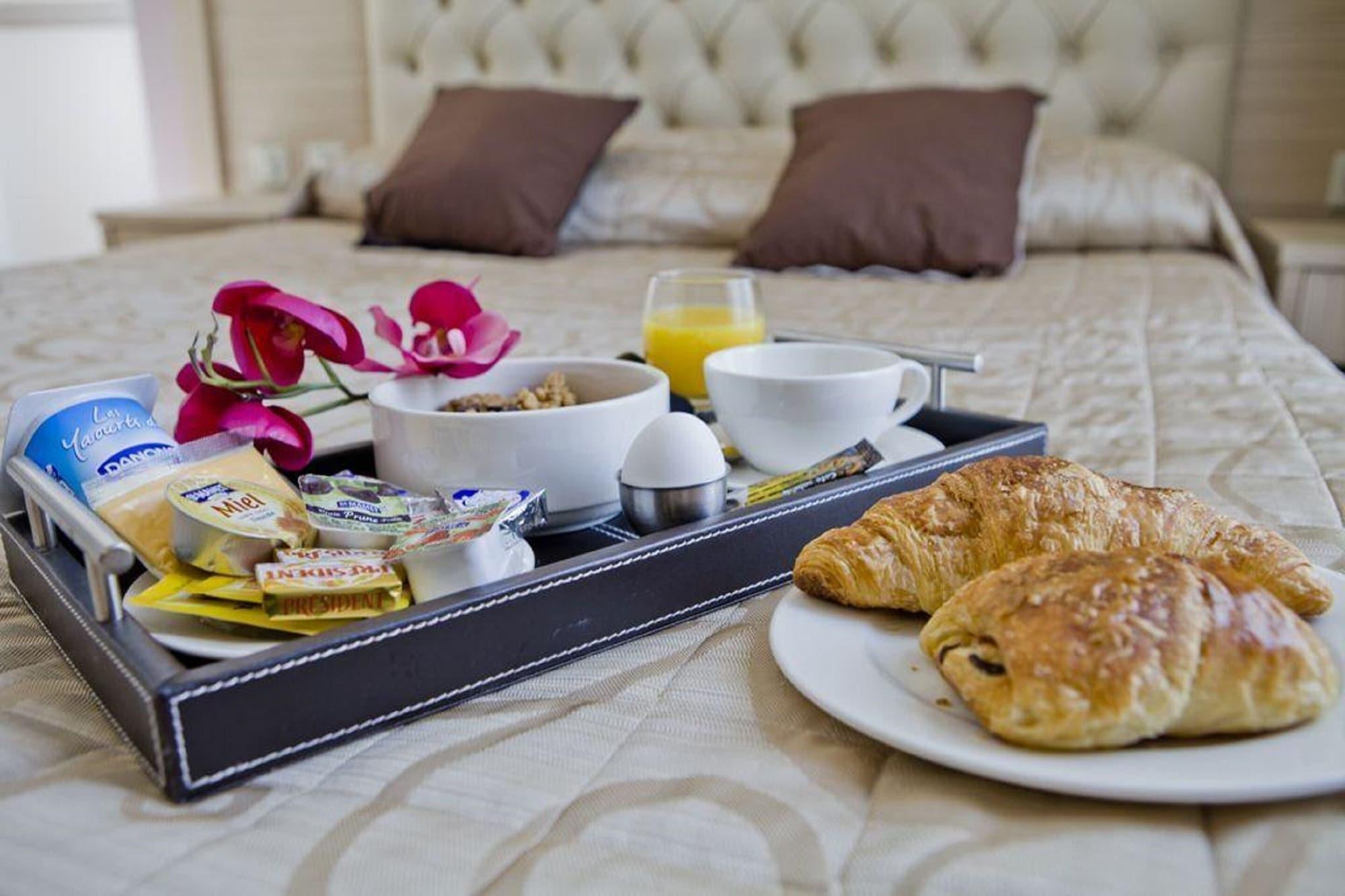 Hotel Lebron Париж Экстерьер фото