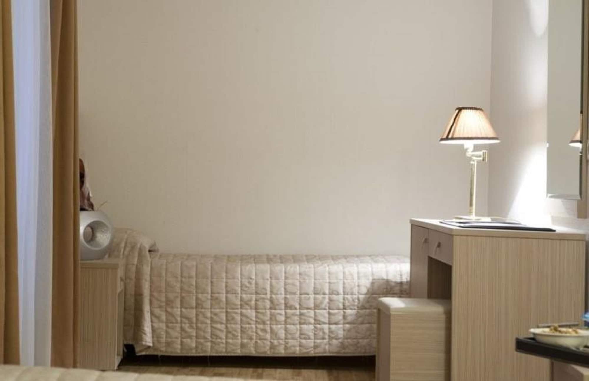 Hotel Lebron Париж Экстерьер фото